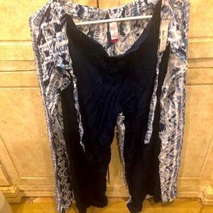 Wide leg pants never worn with tags